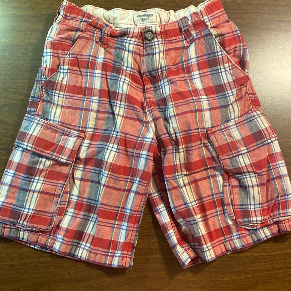 Boys size 8 adjustable cargo shorts